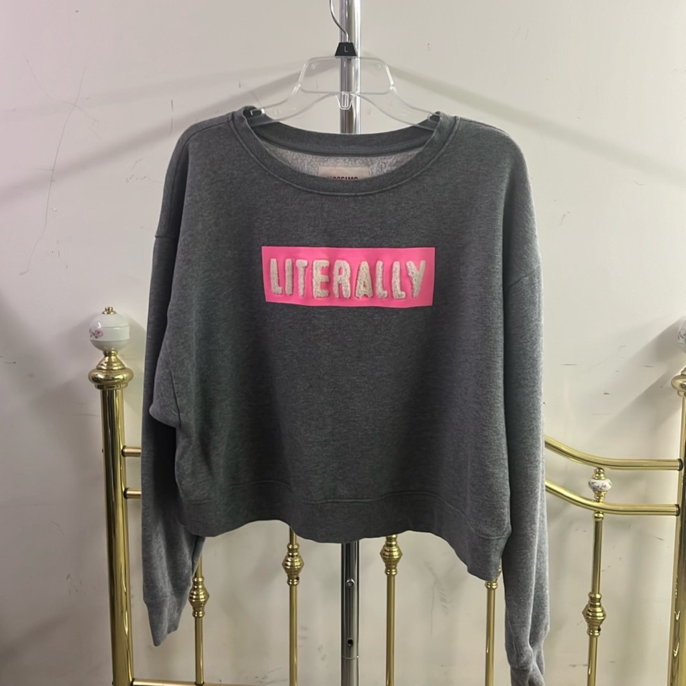 MOSSIMO sweatshirt